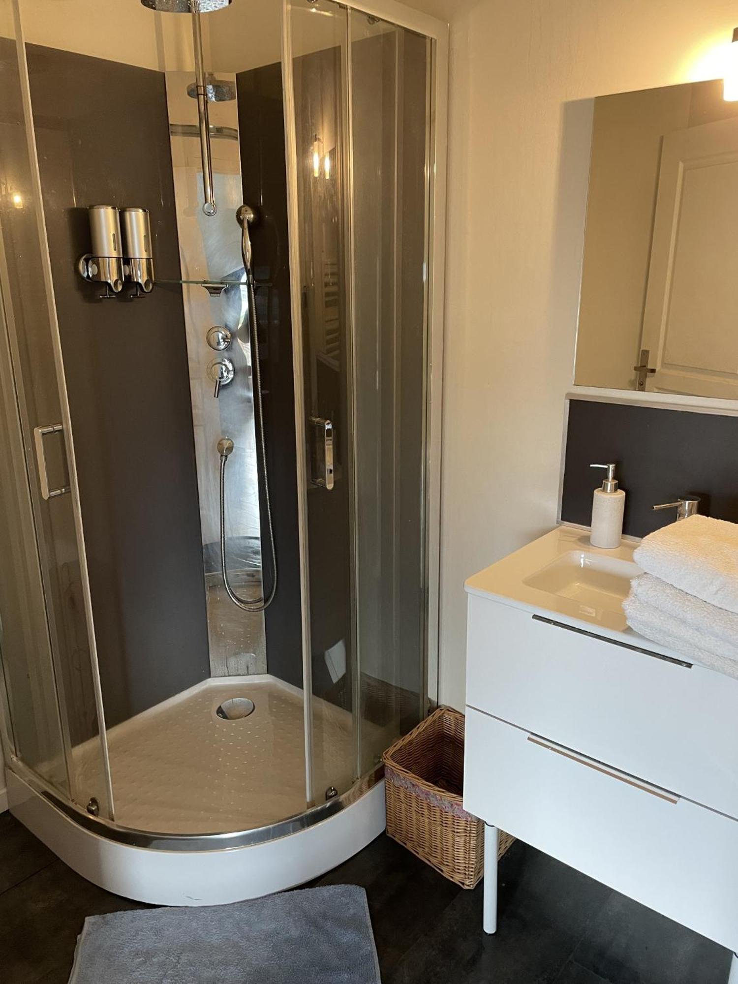 Appartshotels'De Ville Bourg-lès-Valence Pokoj fotografie